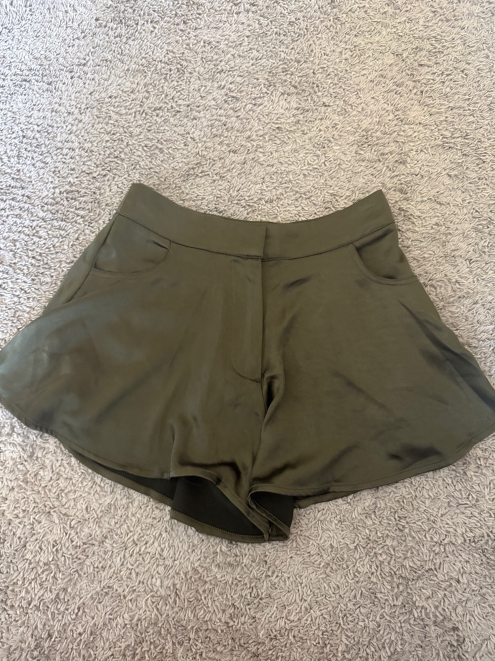 Forever 21 Olive Green Flared Shorts with Pockets / BB7